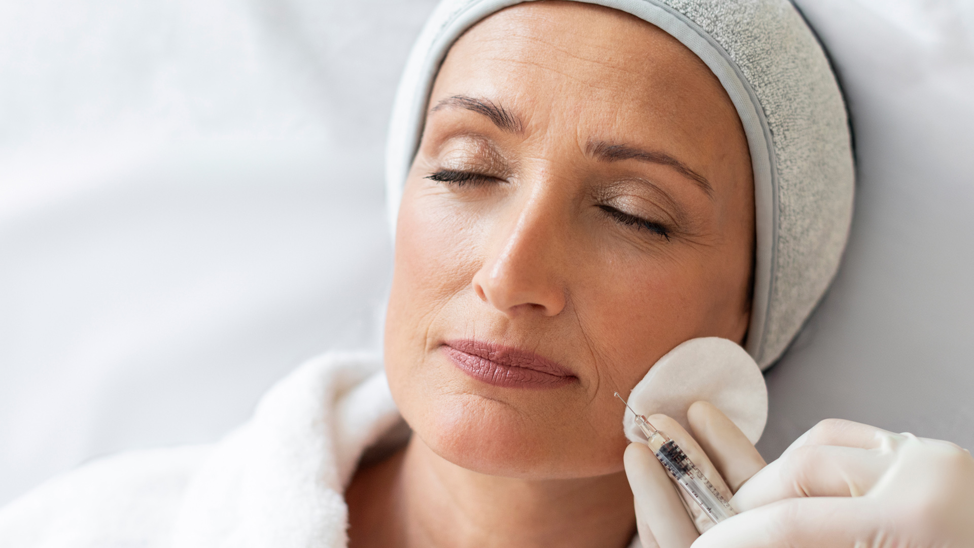 A photo of a dermapure clinic procedure room